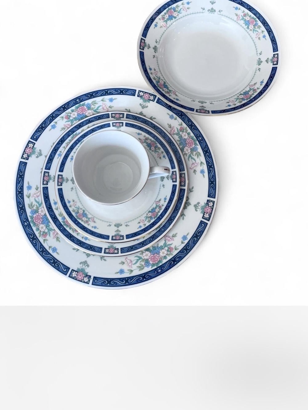 Vintage Lynn’s Dulcina Livingston five piece China place setting